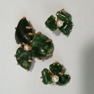 Vintage Signed Kramer Clover brooch and earrings